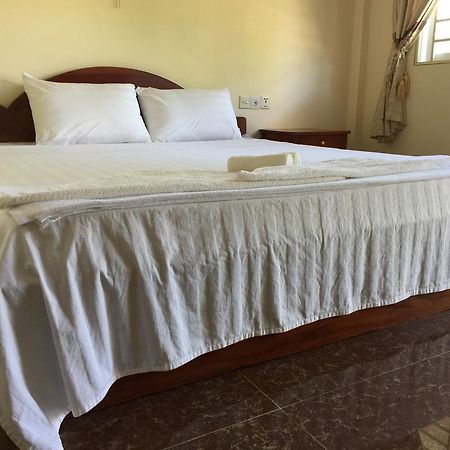 The Moonflower Bungalow Hotel Sihanoukville Exterior foto