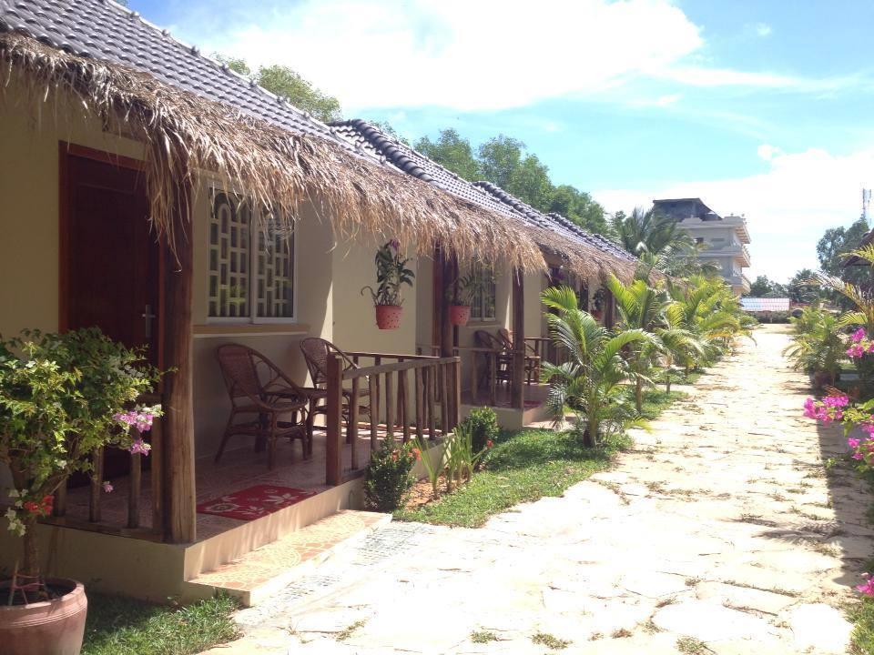 The Moonflower Bungalow Hotel Sihanoukville Exterior foto